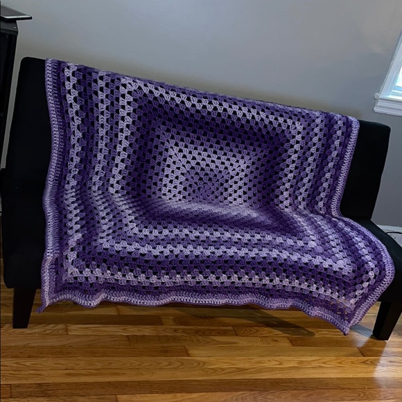 Purple Gradient Blanket! - Picture 2 of 4